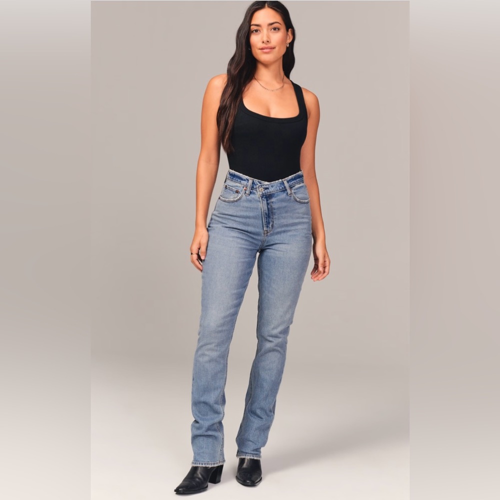 Abercrombie & Fitch Curve Love Jeans Size 32 Ultra High Rise 90's Slim Straight